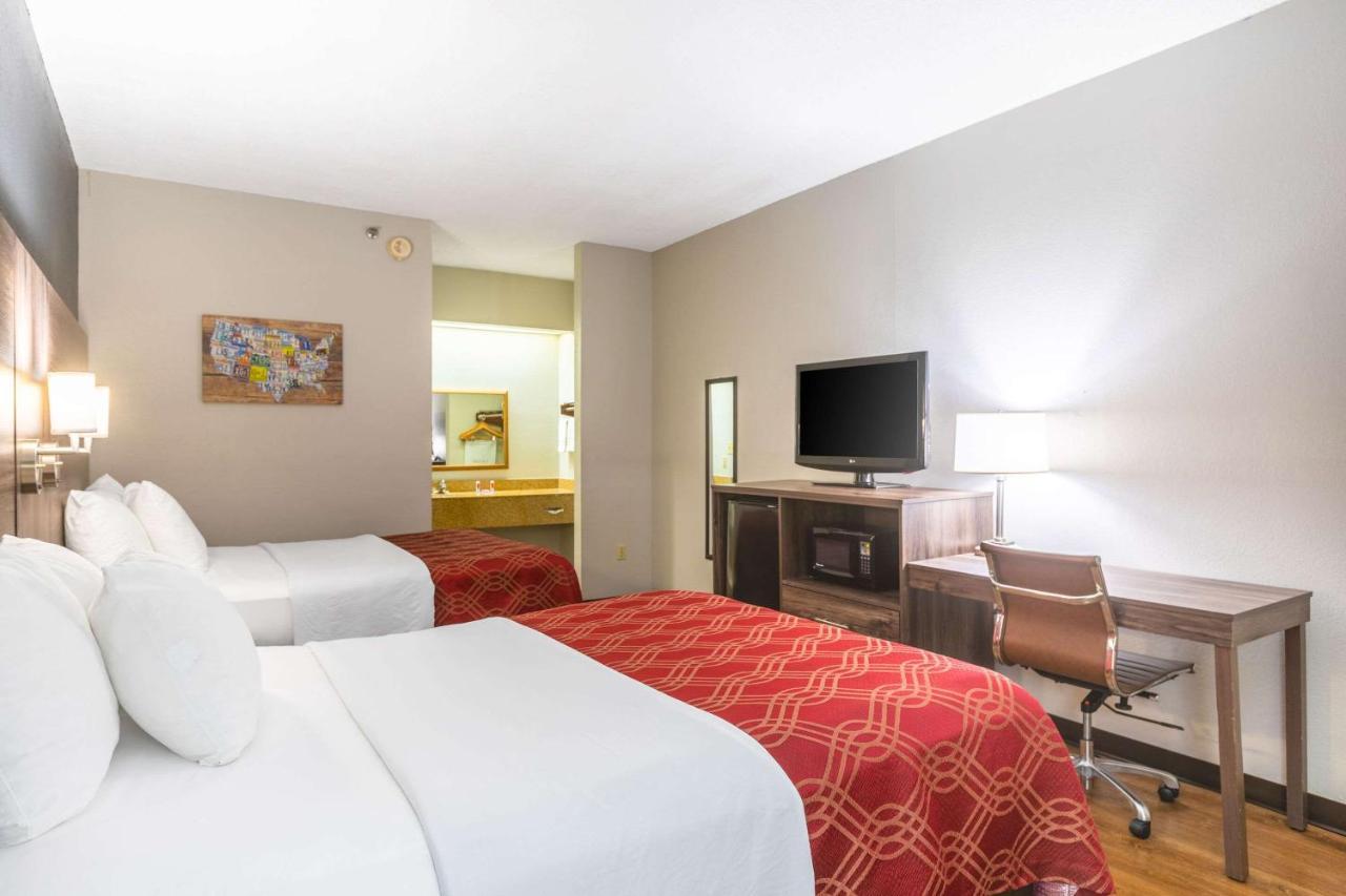 Royal Palms Inn Стокбридж Екстер'єр фото