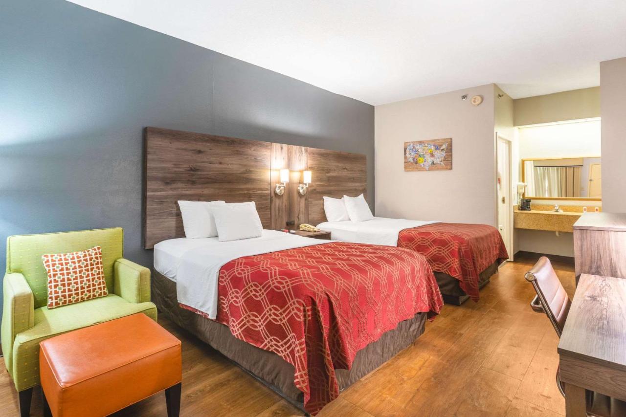 Royal Palms Inn Стокбридж Екстер'єр фото