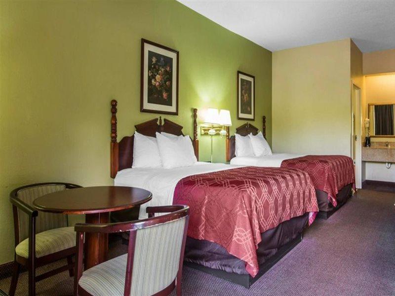 Royal Palms Inn Стокбридж Екстер'єр фото