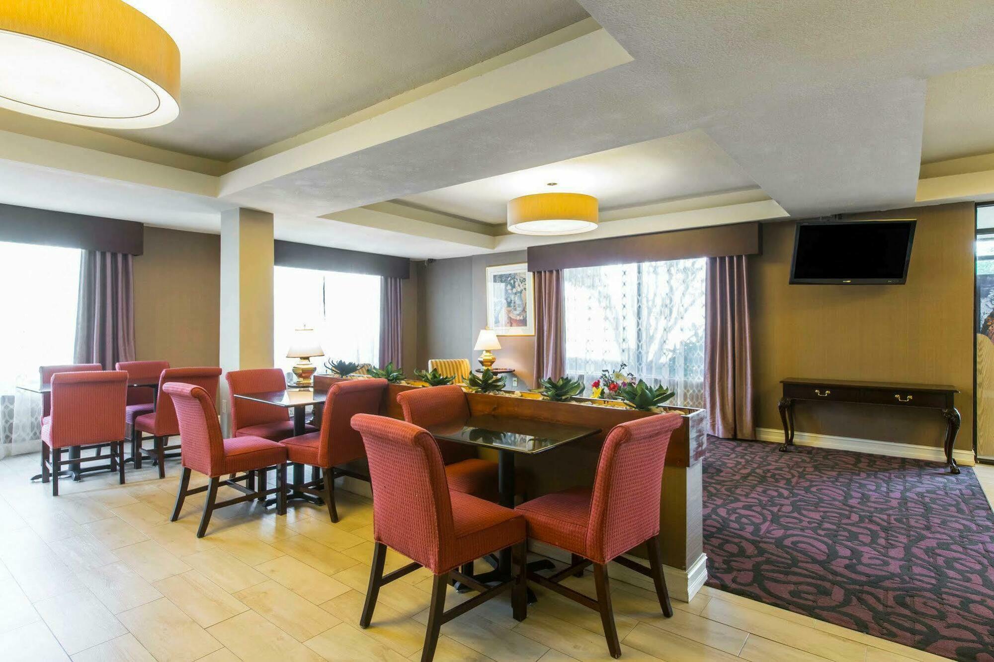 Royal Palms Inn Стокбридж Екстер'єр фото